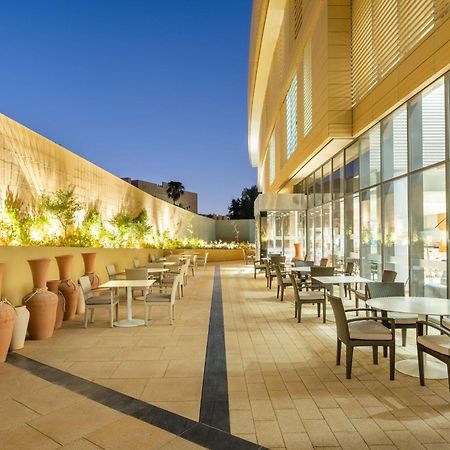 Radisson Blu Hotel & Residence, Riyadh Diplomatic Quarter Exterior foto