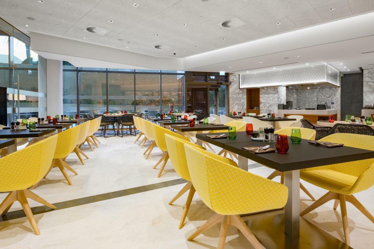 Radisson Blu Hotel & Residence, Riyadh Diplomatic Quarter Exterior foto